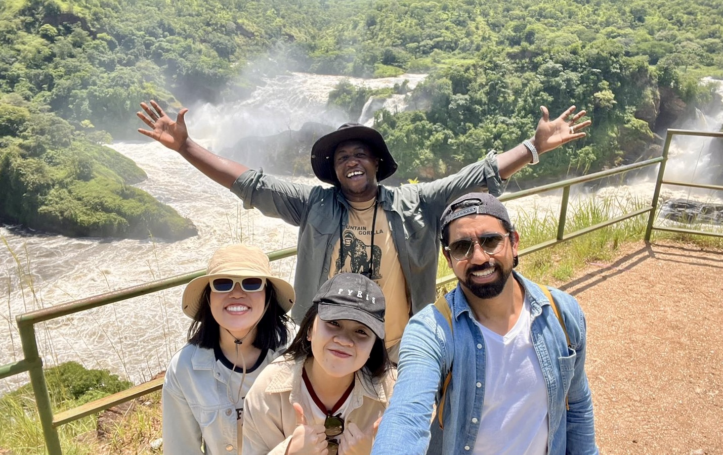 How to Get Your Travel Group Out of the Group Chat and Actually on Safari